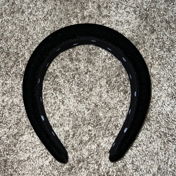 Lele Sadoughi Accessories - Lele Sadoughi black padded headband. Never been worn.